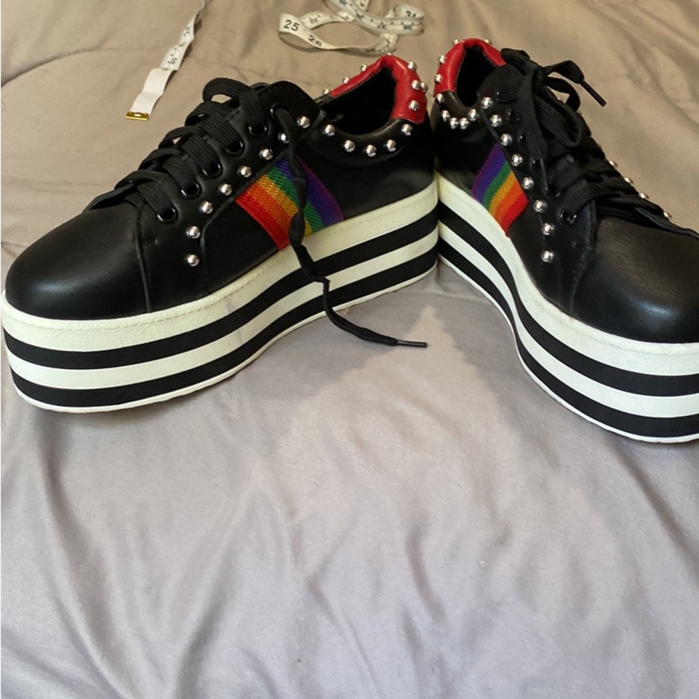 Ladies shoes size 7.5